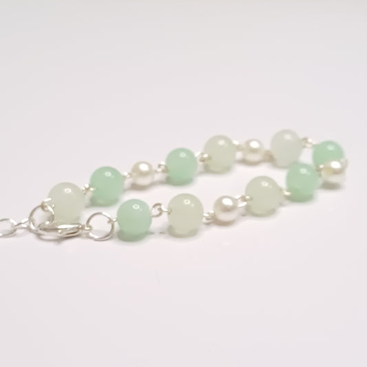 Green beaded chain bracelet