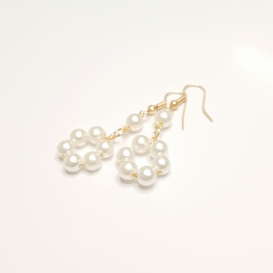 Pearl flower earrings